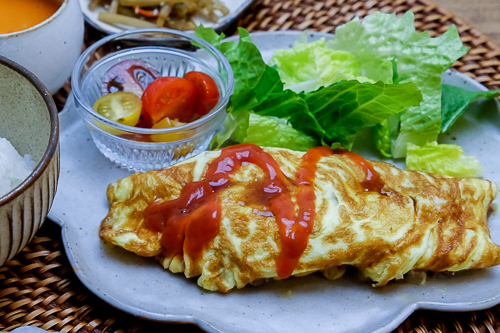 母の味・ひき肉とじゃがいものオムレツ