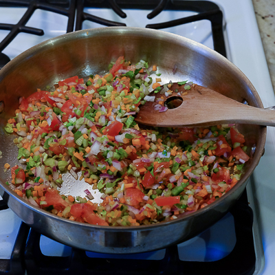 スープカレーの素で作るドライカレー・手順２