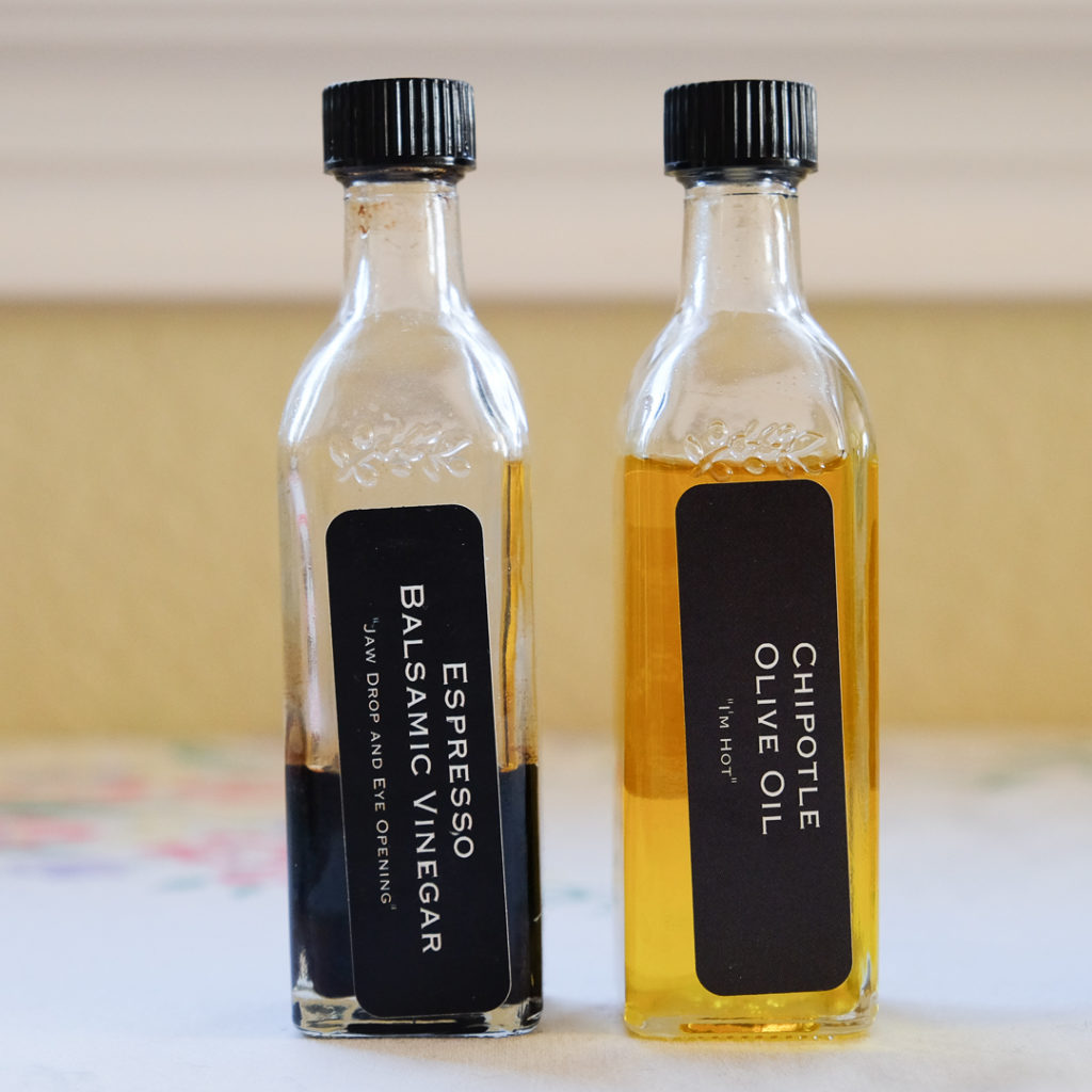 エスプレッソバルサミコ酢とチポトレオリーブオイル