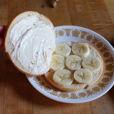 クリームチーズ＆バナナスタッフド・フレンチトースト・手順４