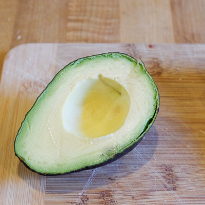 アボカドエッグトースト・手順１