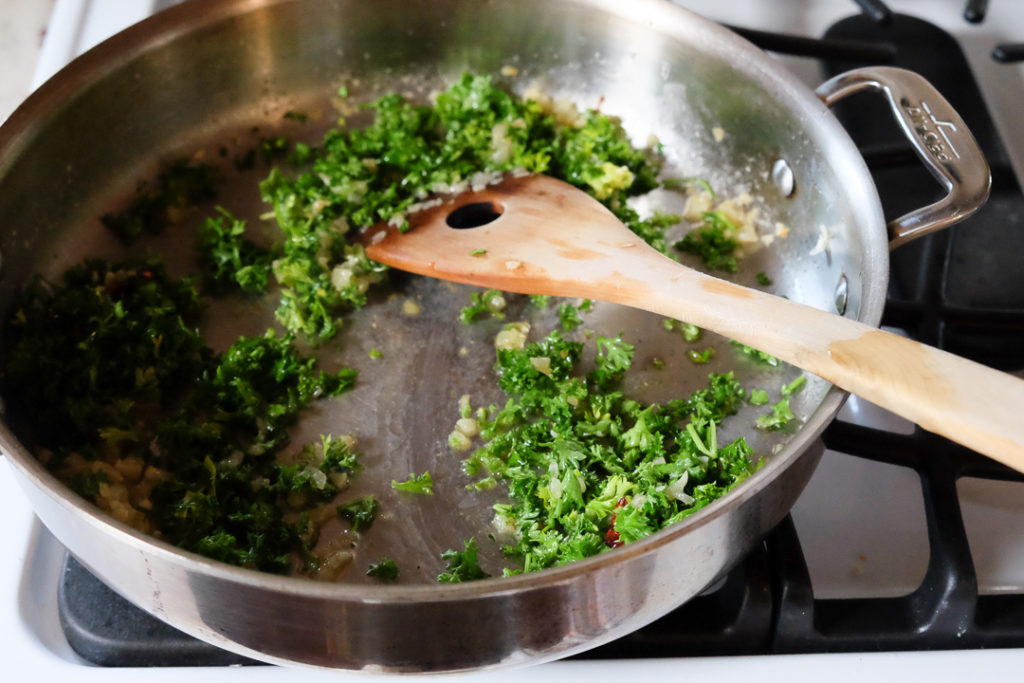 たっぷりパセリ投入