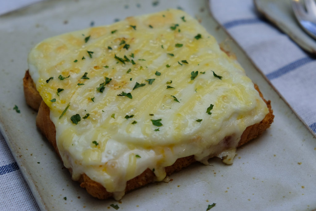 チーたまトースト