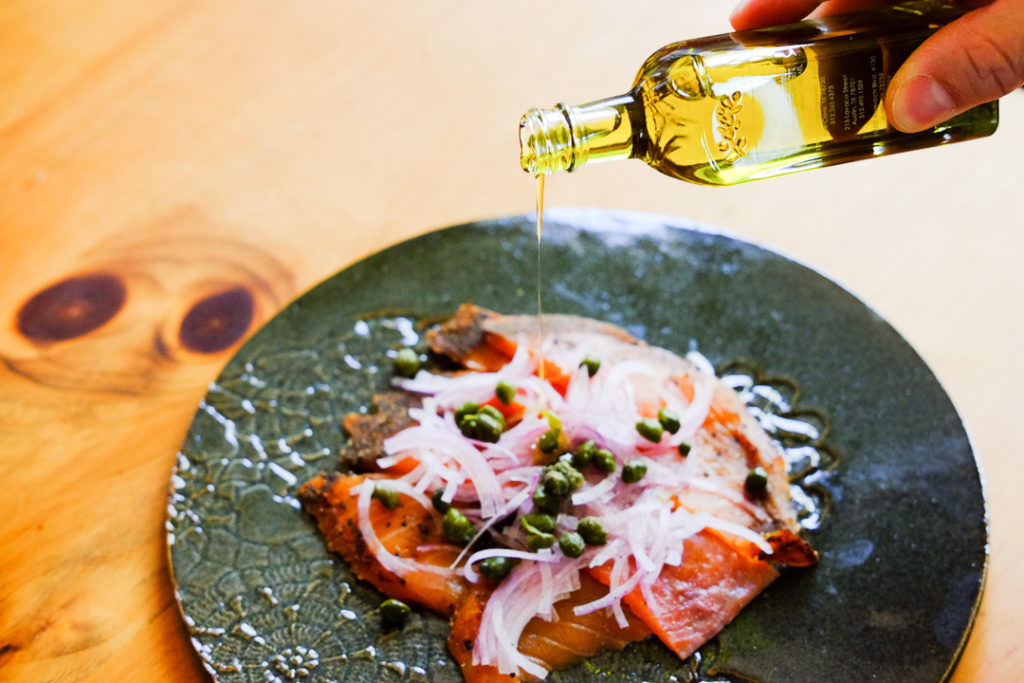 メイヤーレモンオイルをたらして