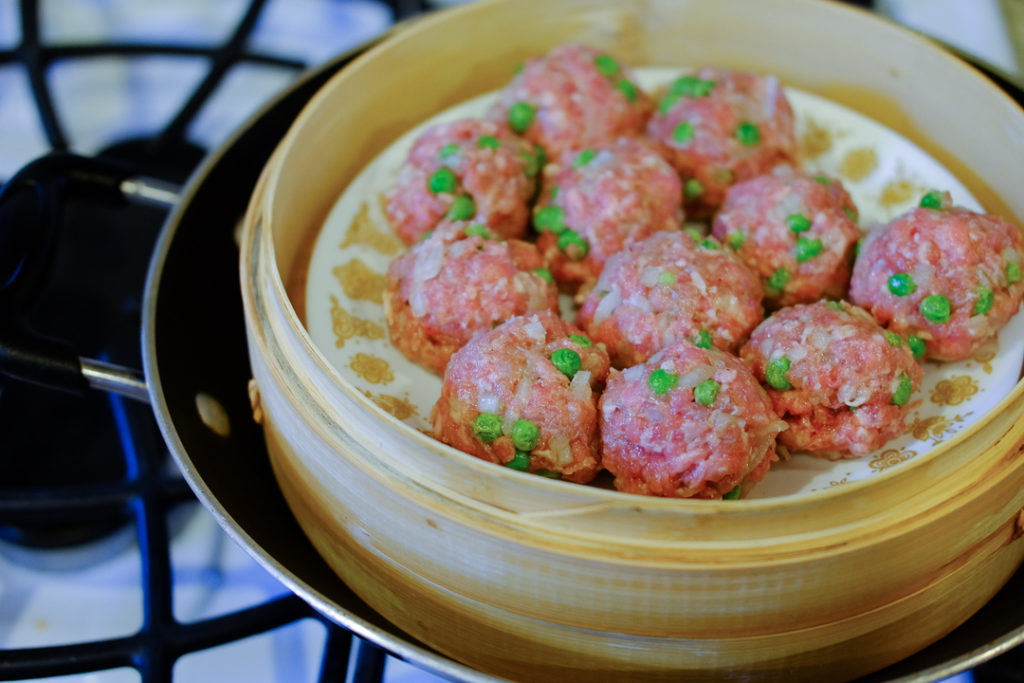 蒸し器で作る、ベトナム風肉団子