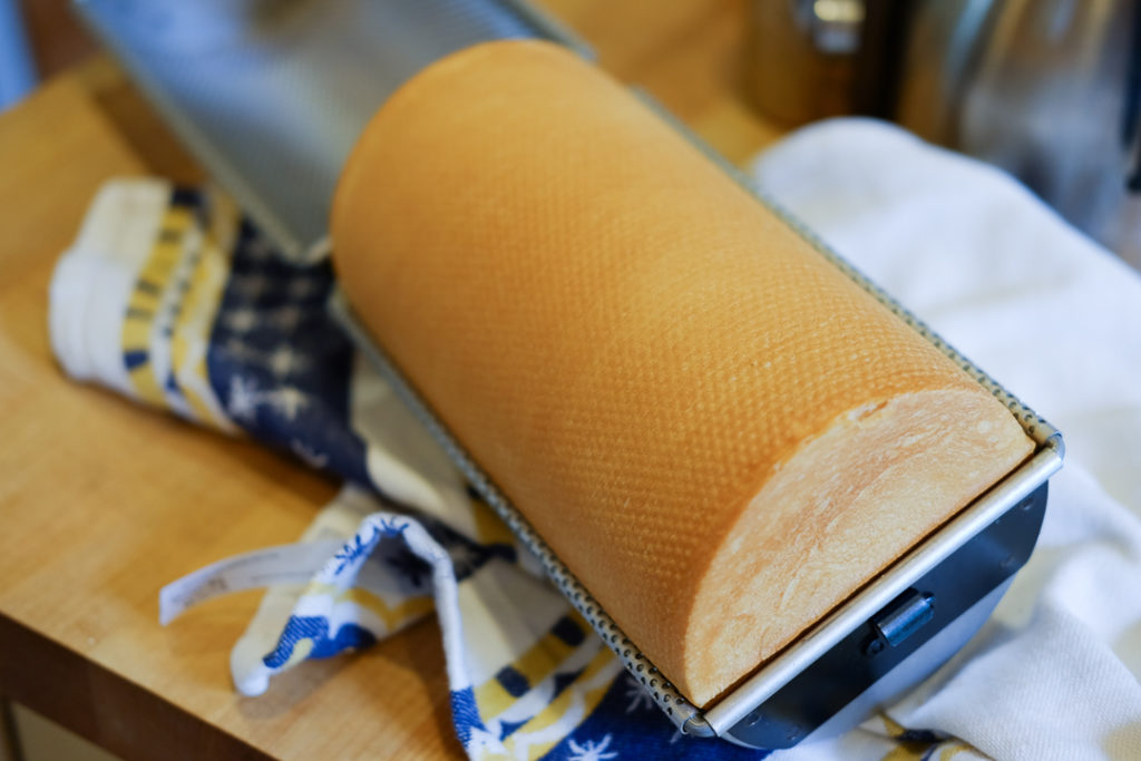 丸形パンの焼き上がり