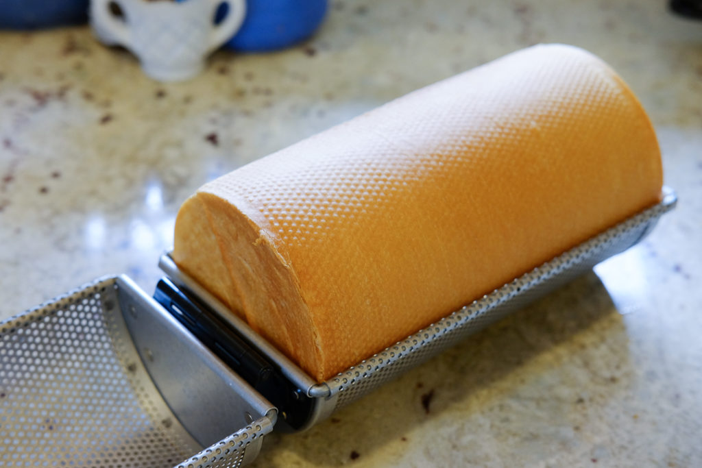 冷ますときは型の中で