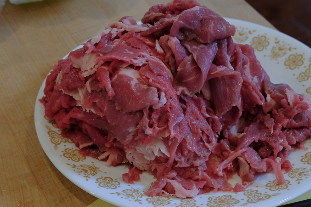 ミートスライサーで切った牛肉