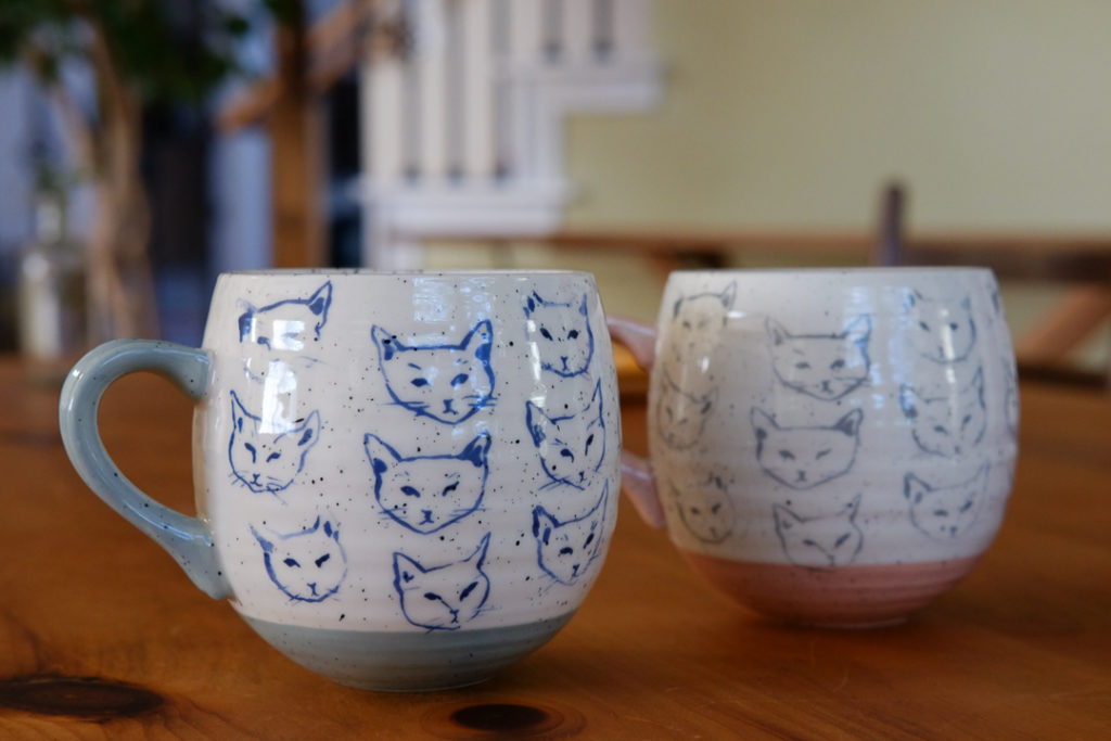 ぽってりかわいい猫マグ