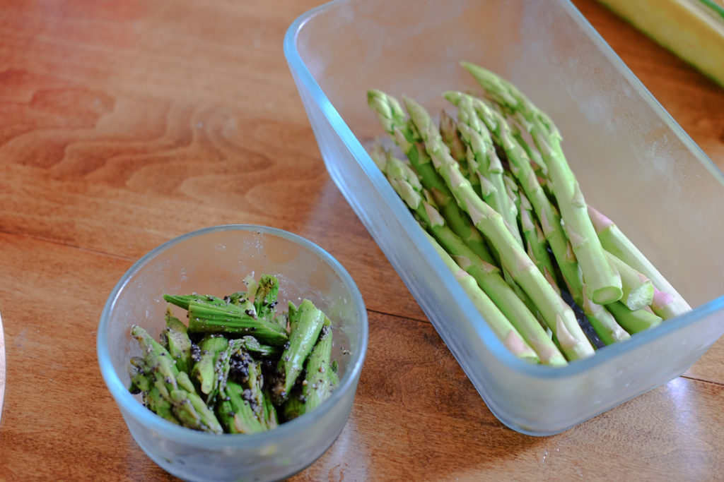 アスパラの胡麻和えと、グリル用下準備