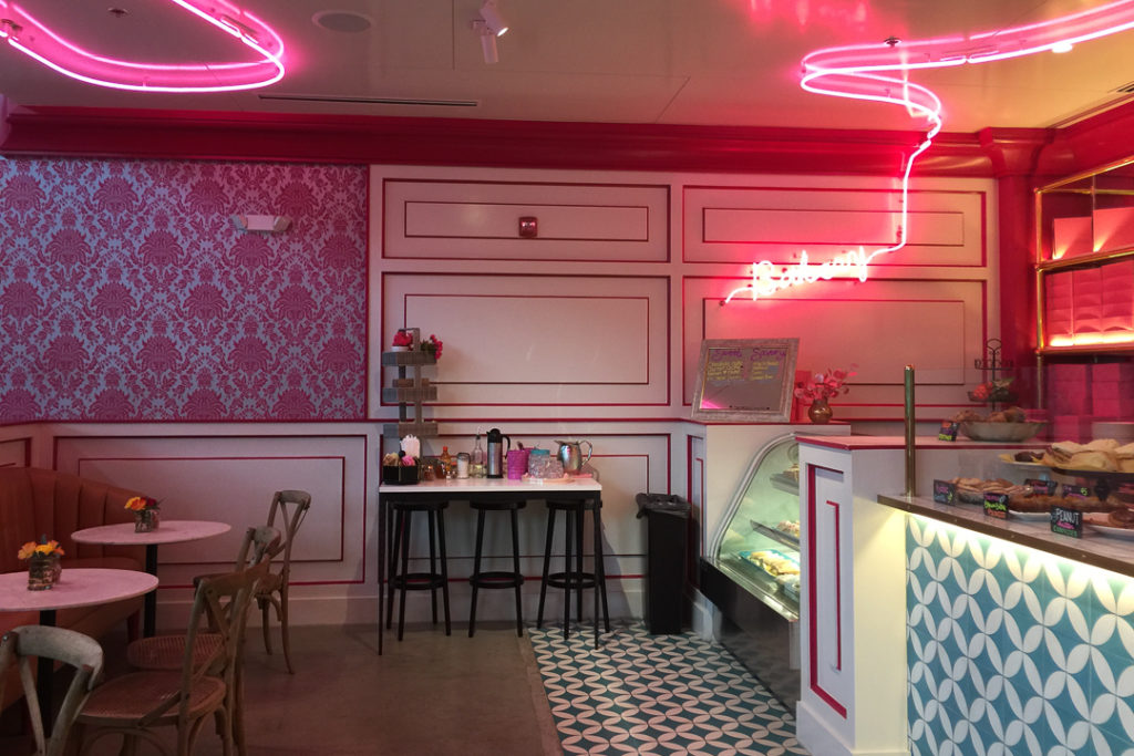 かわいすぎる店内