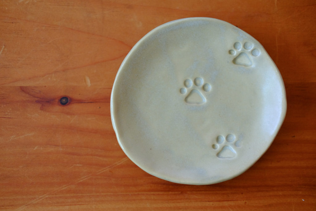 にくきゅう小皿