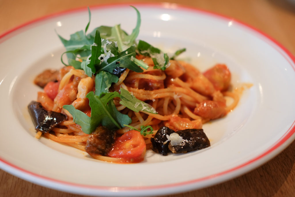 鶏肉とナスのパスタ