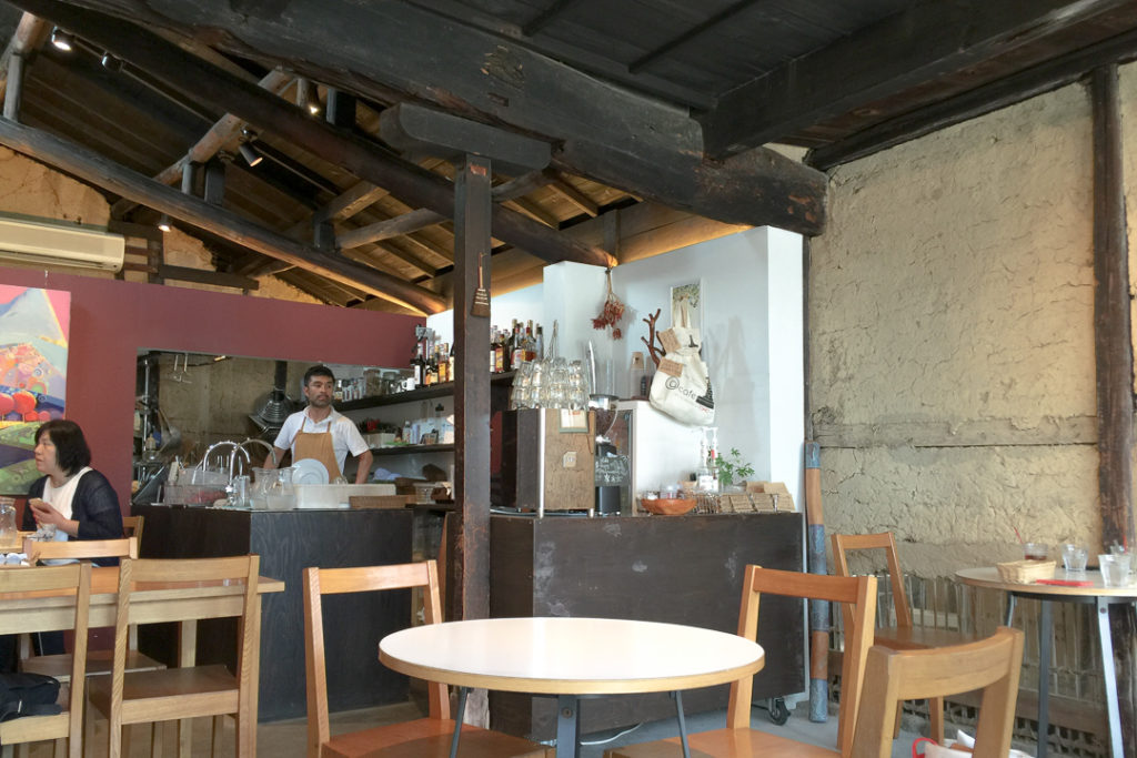 鞆の浦＠cafeさんの店内