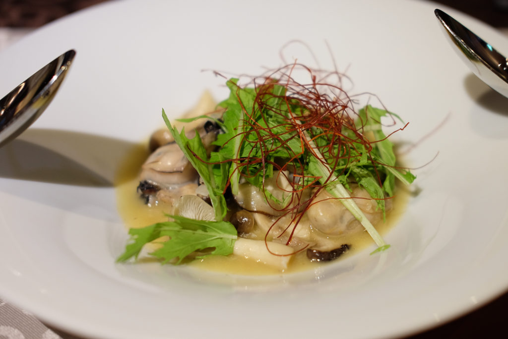 牡蠣のバター蒸し