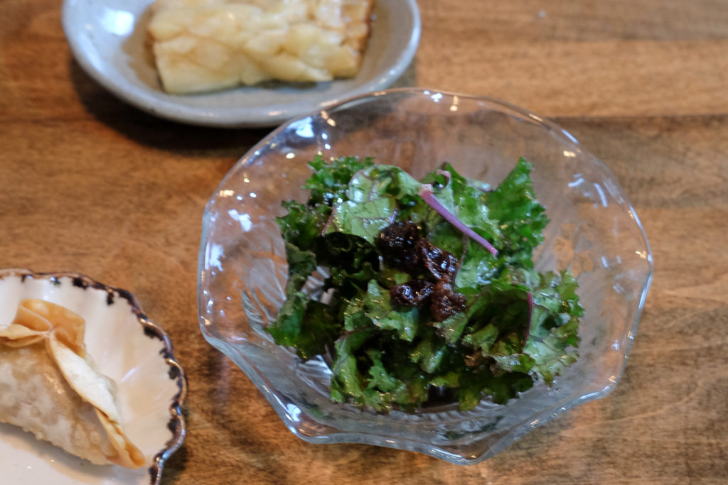ケールとレーズンのサラダ