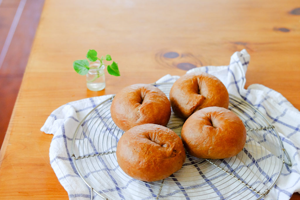 ココアとホワイトチョコのベーグル