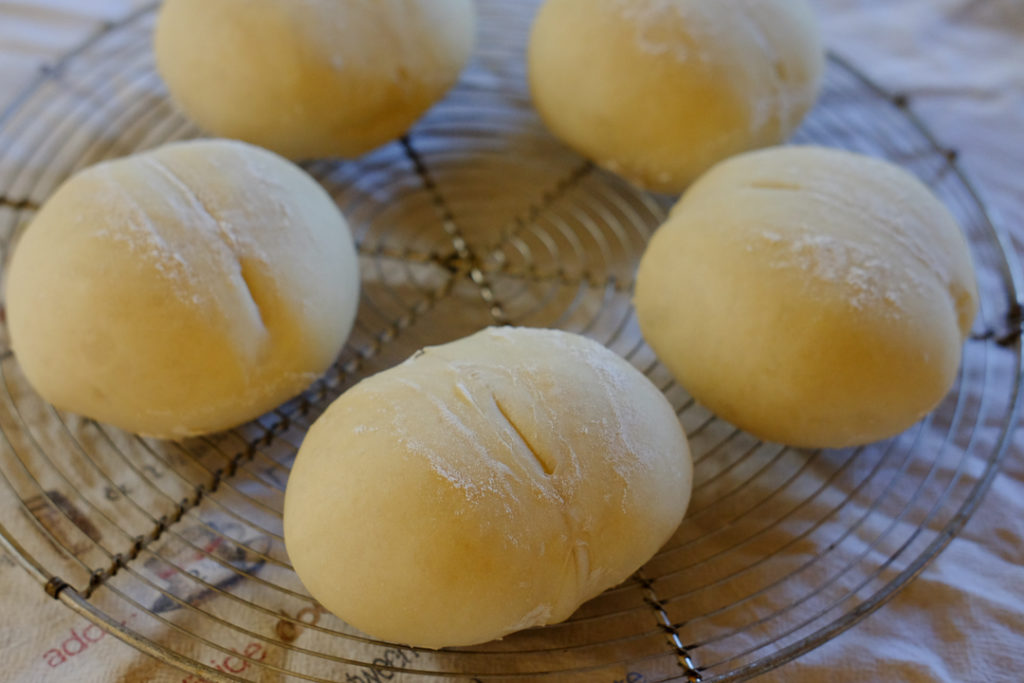 自家製酵母の白パン焼けた！