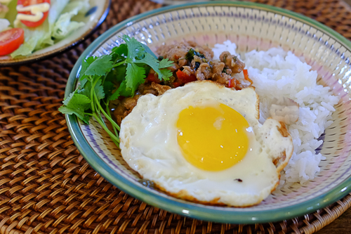 ちょっと本格的な、ガパオごはん　