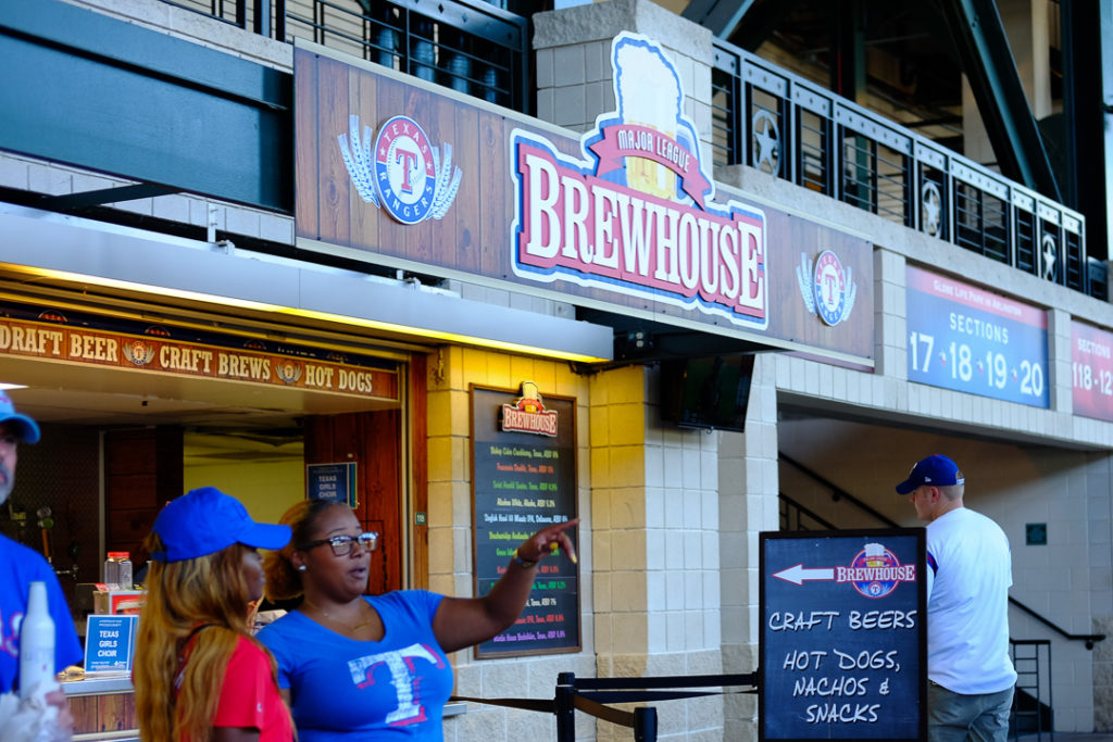 クラフトビールが飲めます