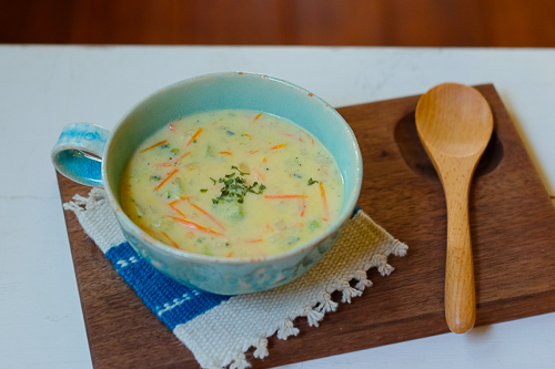 アメリカの定番♪ ブロッコリーとチェダーチーズのスープ