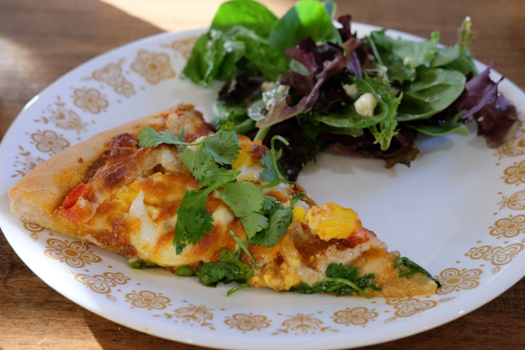 ピザとサラダの簡単ディナー