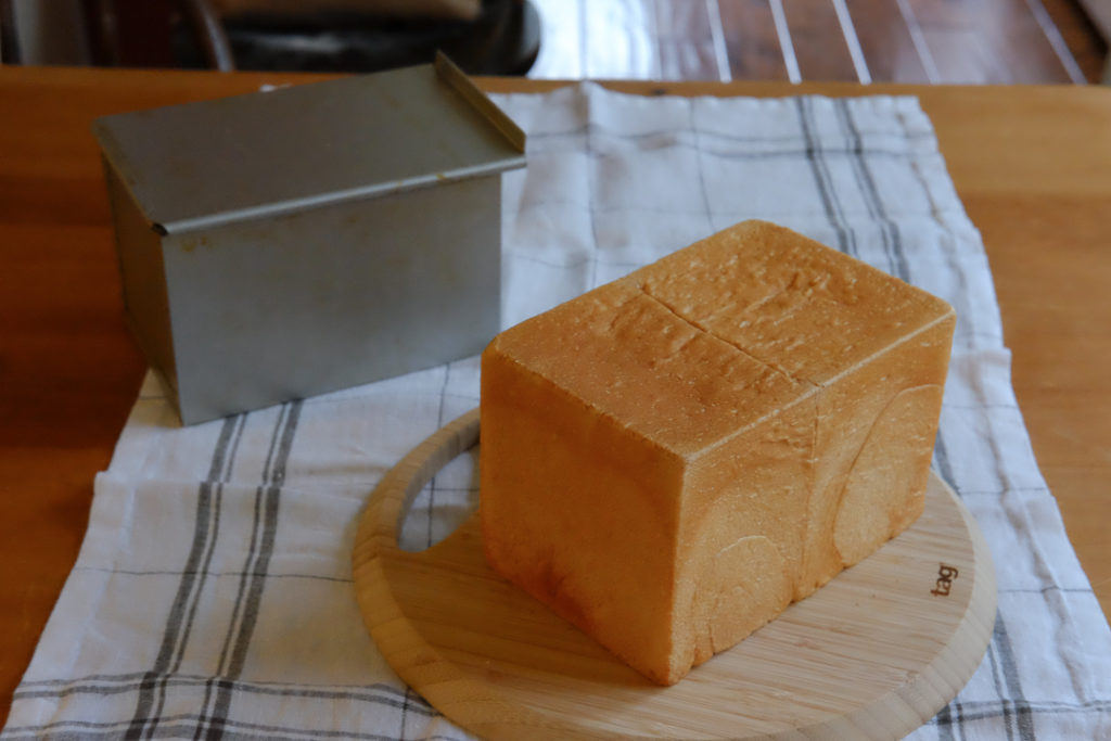 ホテル風のリッチな食パン