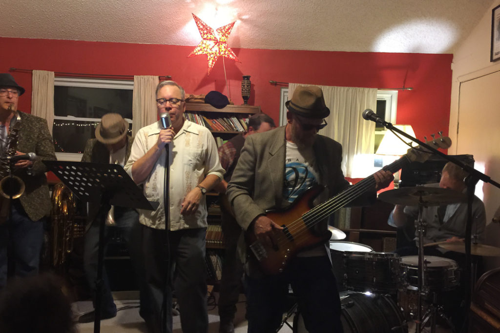 ライブが始まりました