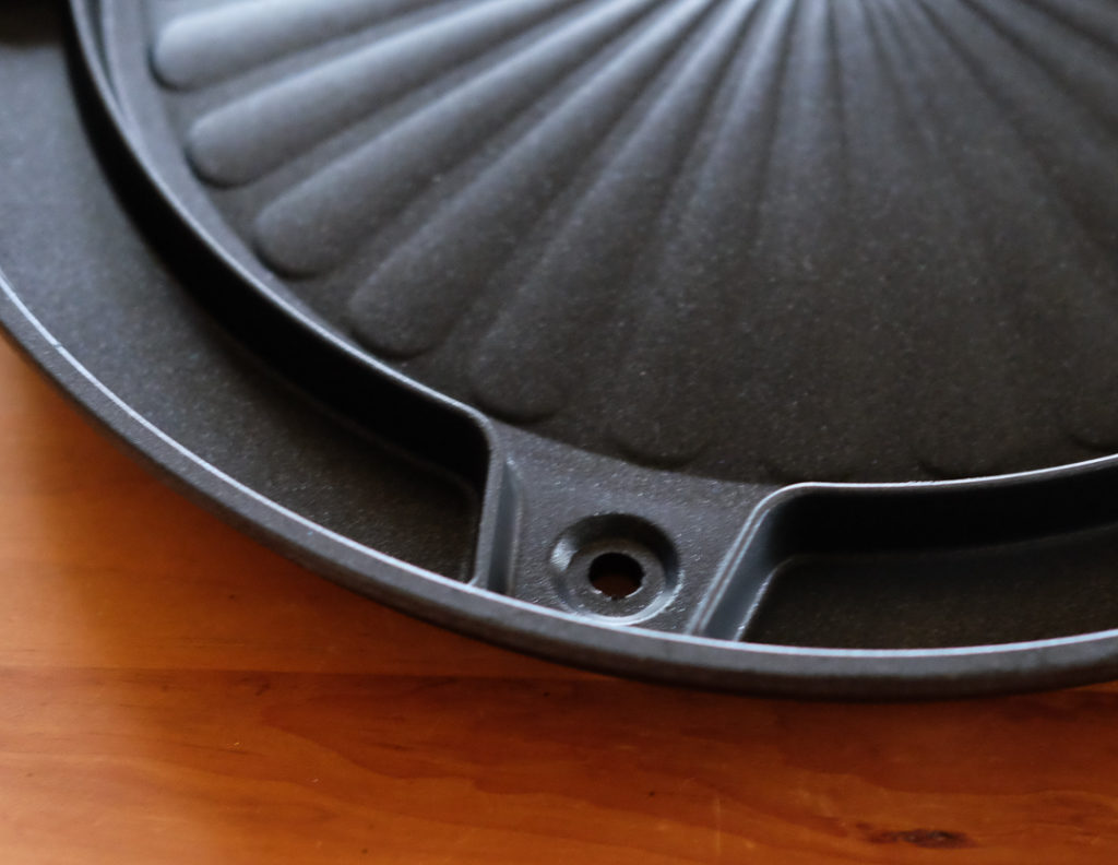 穴から油がおちる