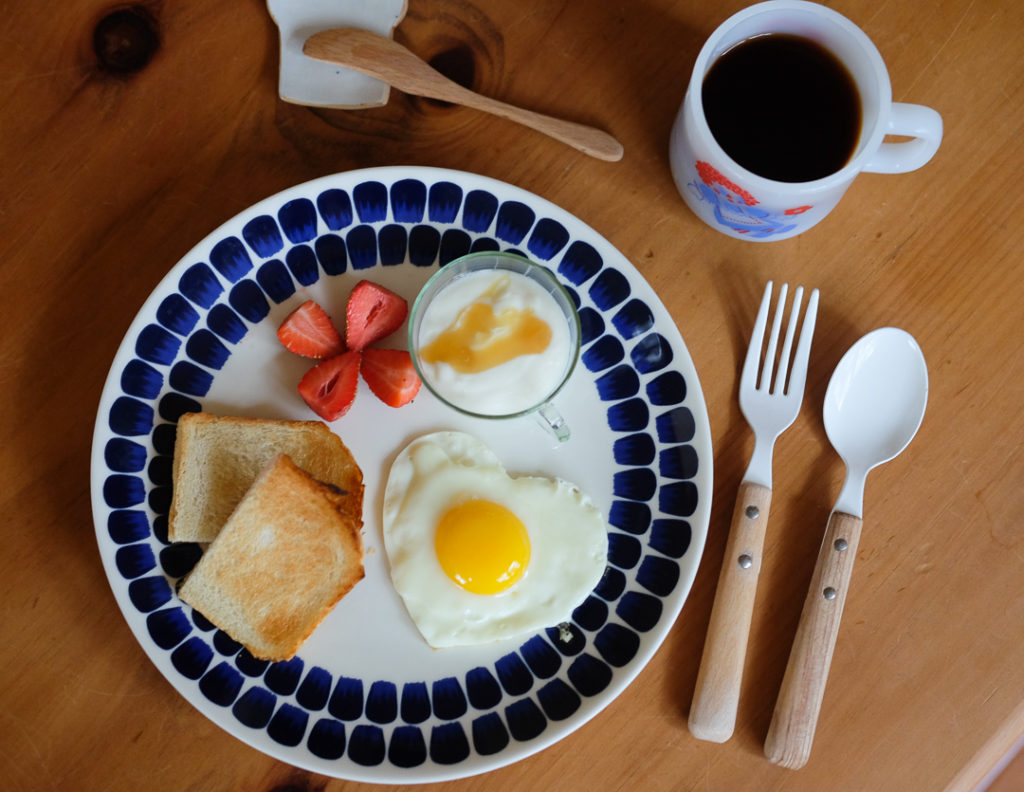 マヌカハニーヨーグルト、ミックスナッツバターも