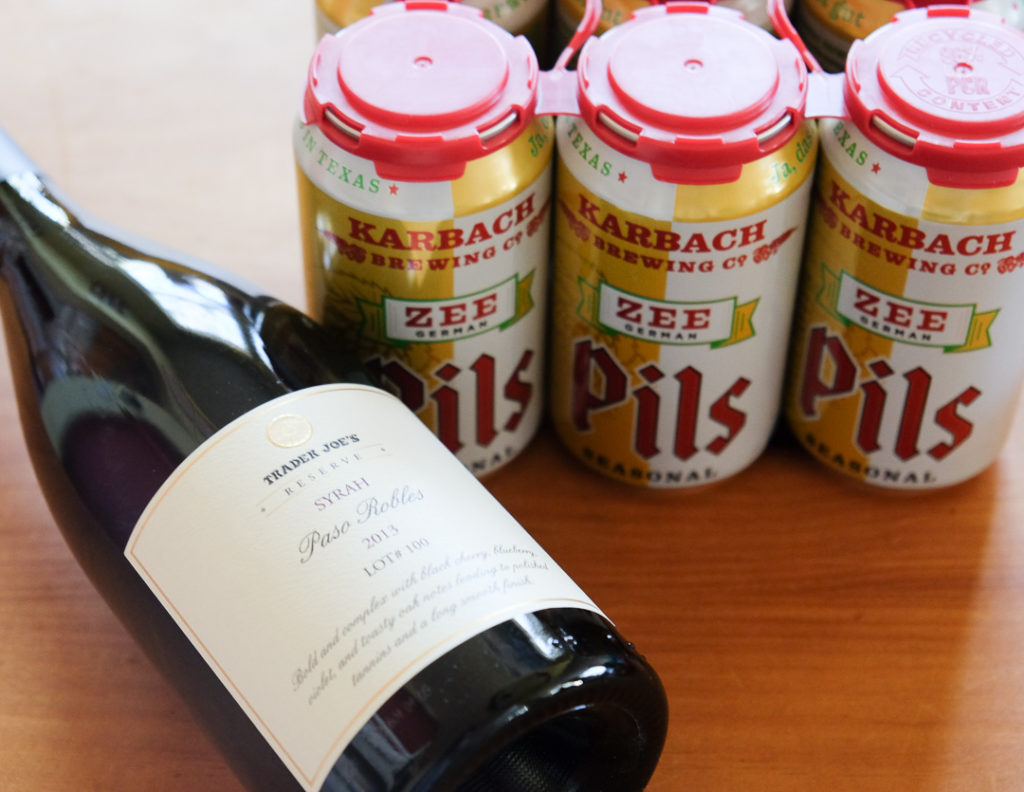 ローカルビールと、トレジョブランドのワイン