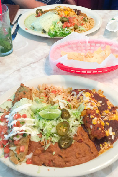 テックスメックスレストランディナー