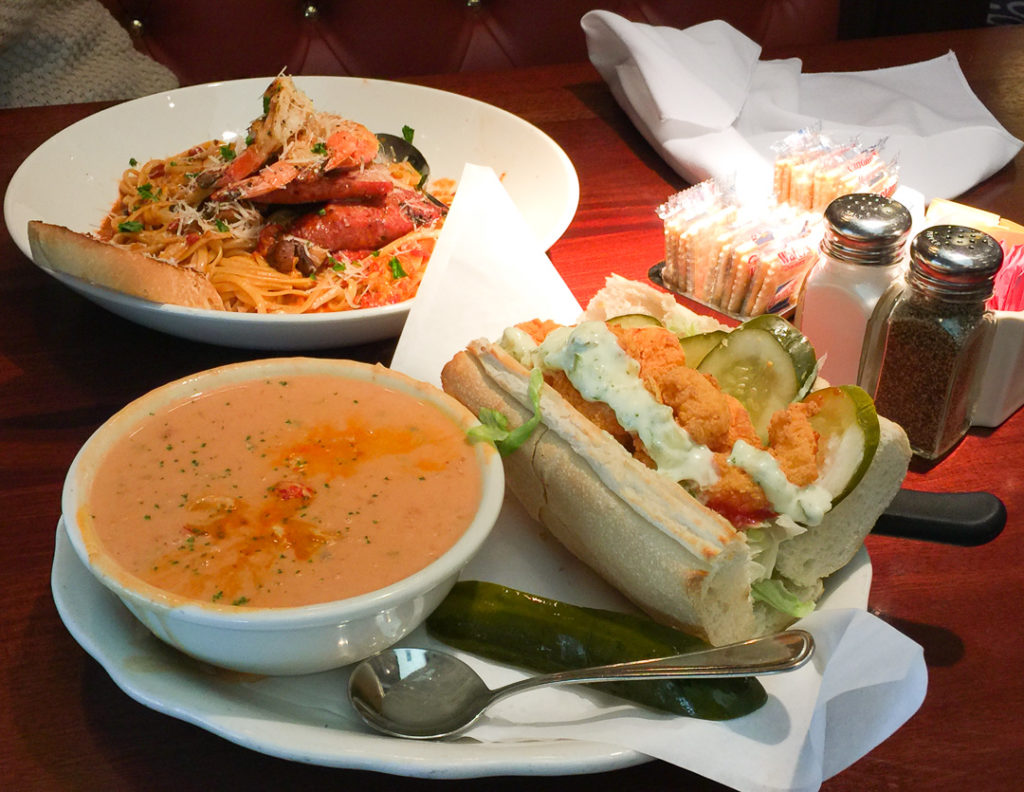 クラウフィッシュビスクとポーボーイのセット