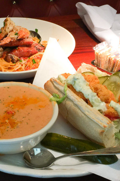 クラウフィッシュビスクとポーボーイのセット