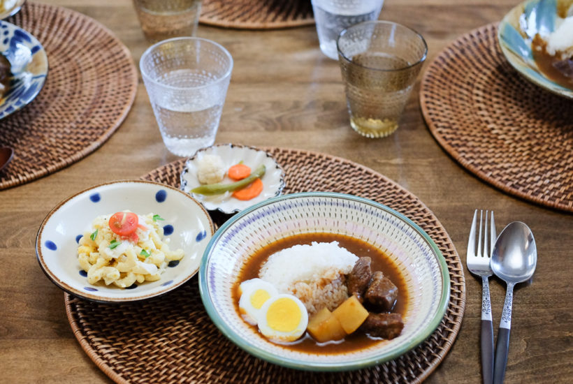 スープカレーとマカロニサラダの献立