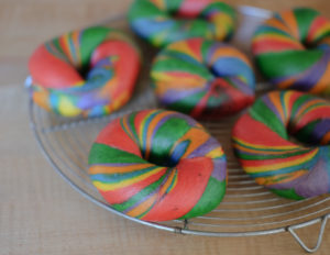 レインボーベーグル、出来ました