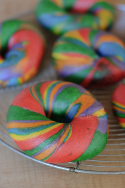 レインボーベーグル、出来ました