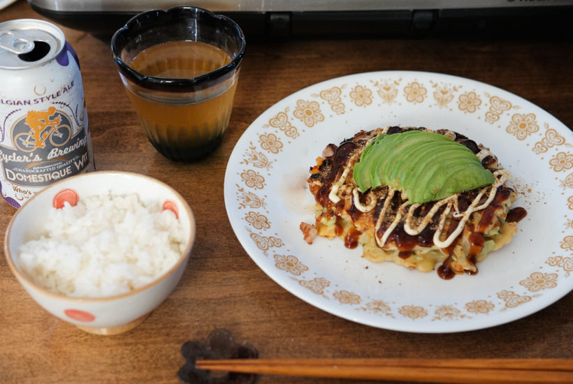 お好み焼き・アボカド乗せ