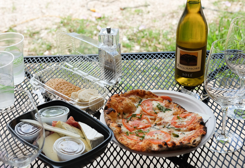 ワイナリーでランチ