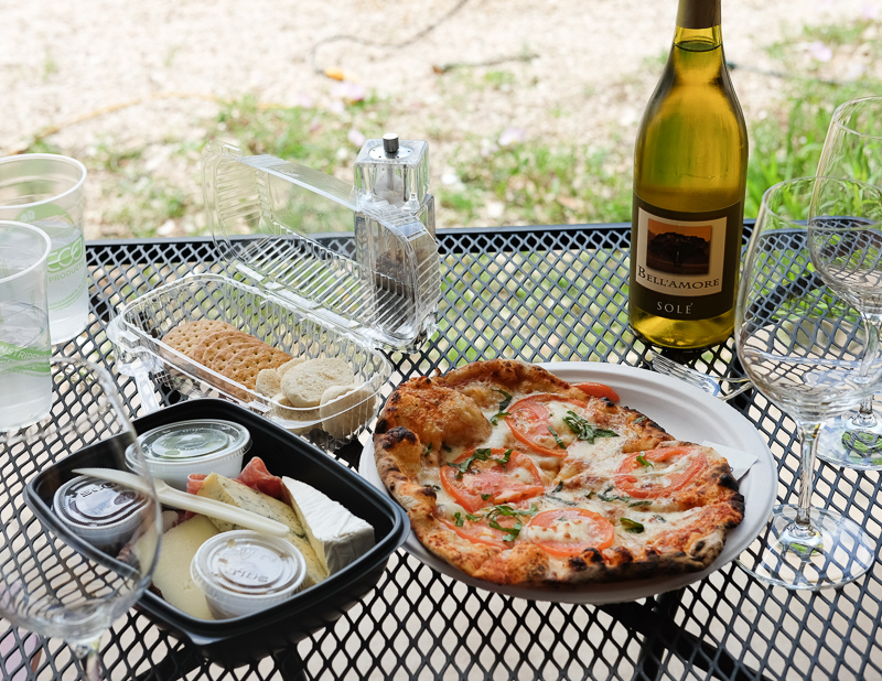 ワイナリーでランチ