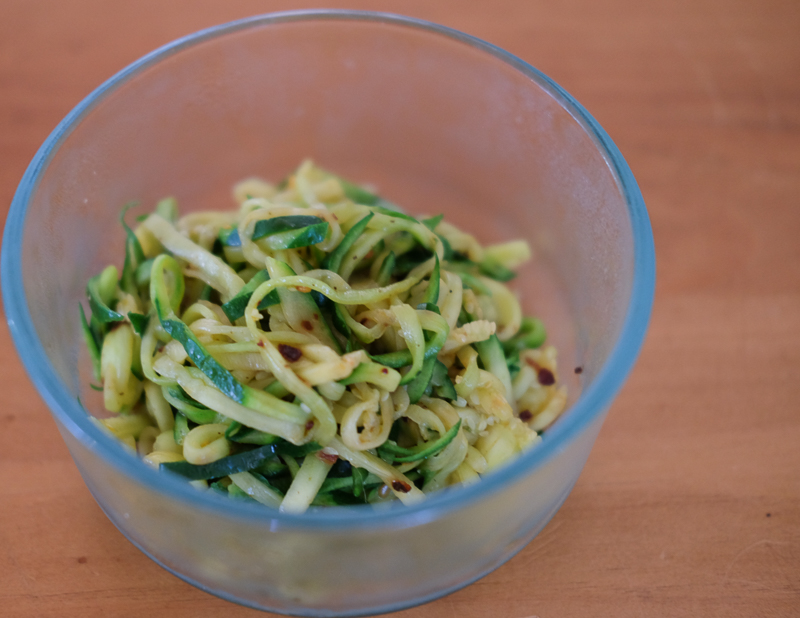 ズッキーニヌードルのラー油和え