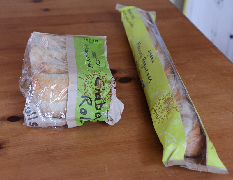 チャバタパンとフランスパン