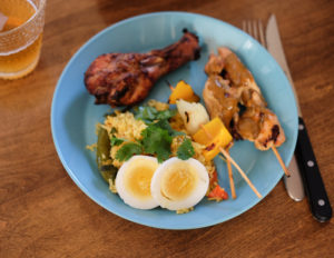 二種類のチキンとビリヤニのディナー