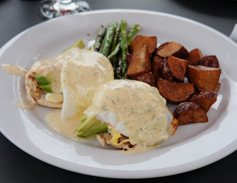 エッグベネディクト