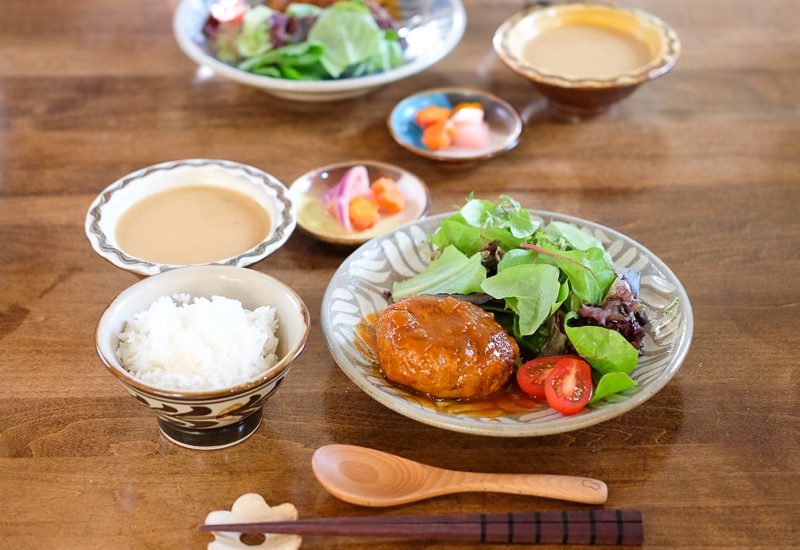 煮込みハンバーグの献立