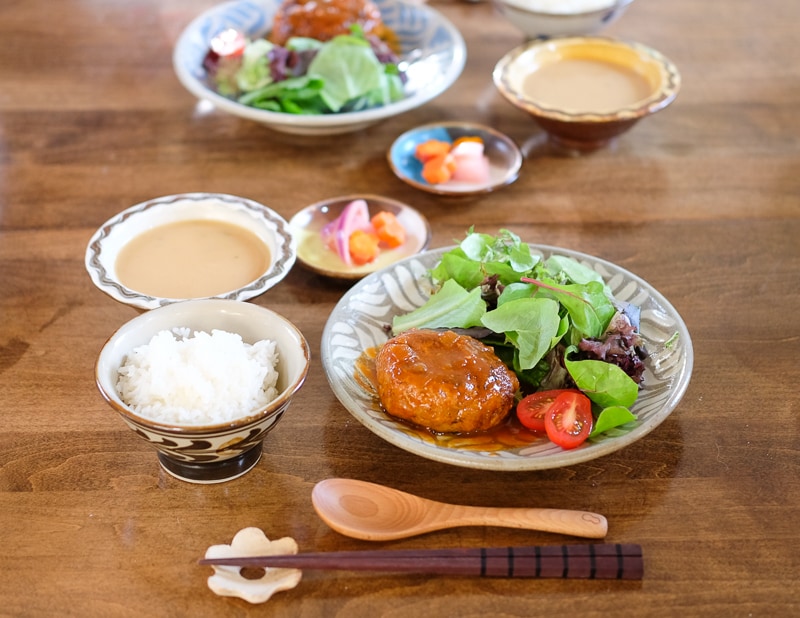 煮込みハンバーグの献立