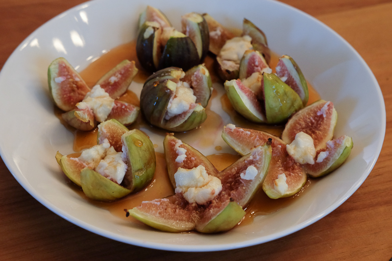 いちじくのゴートチーズ乗せ、オーブン焼き