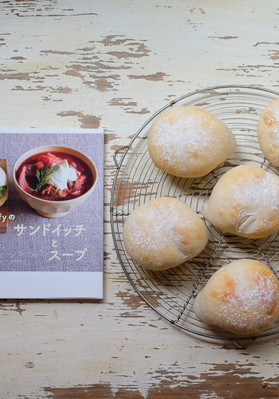 Fluffyのサンドイッチとスープ