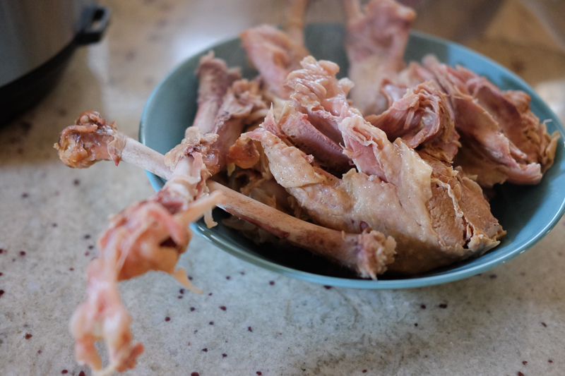 身はほろっとはずれます