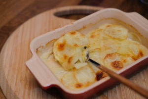 とっても簡単なポテトグラタンの出来上がり